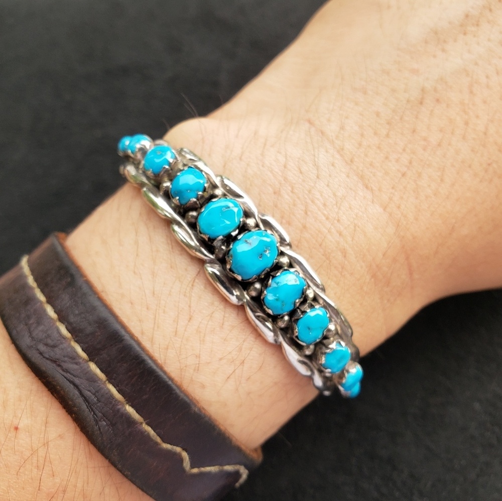 *SOLD* RARE A Quam Silver/Turquoise Bangle - Picture 5 of 8